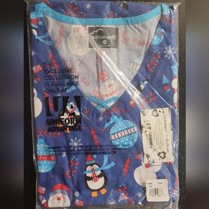 Uniform Advantage 4x Women's Holiday Scrub Top